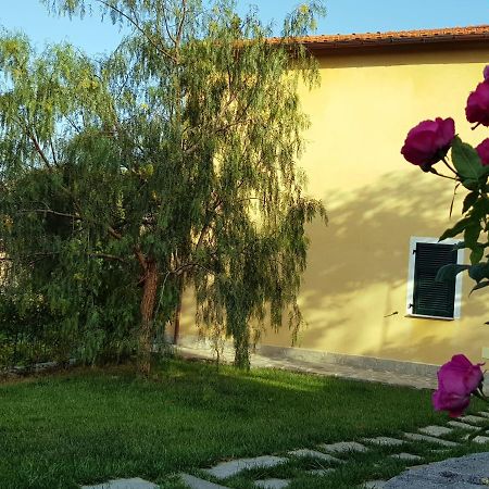 Villa Casa Laura Imperia Exterior foto