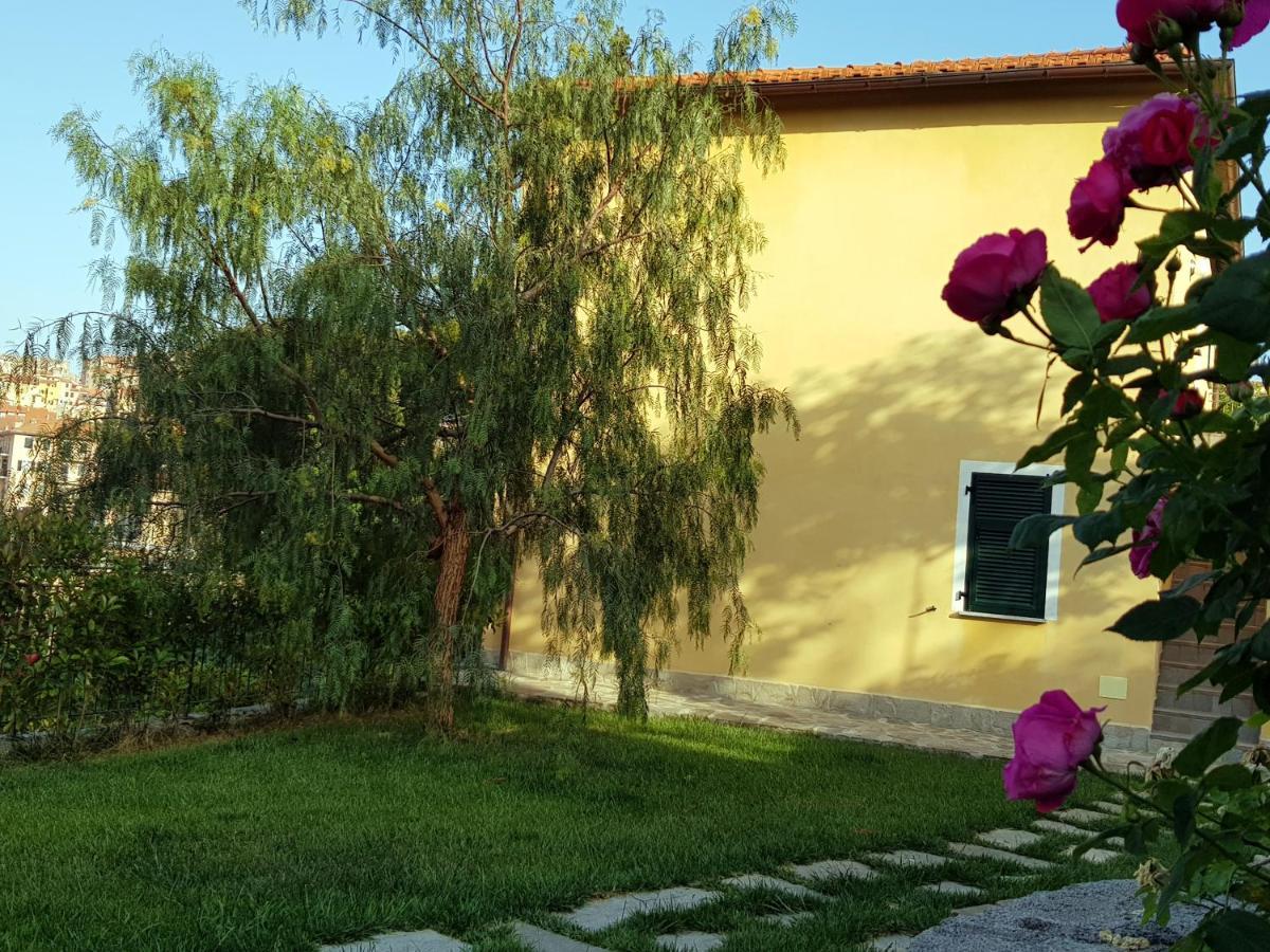 Villa Casa Laura Imperia Exterior foto