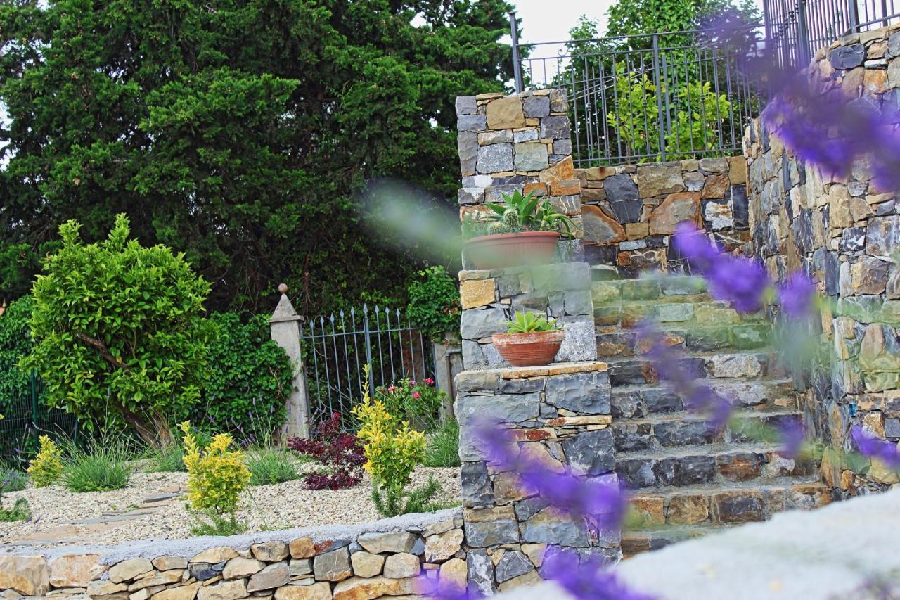 Villa Casa Laura Imperia Exterior foto